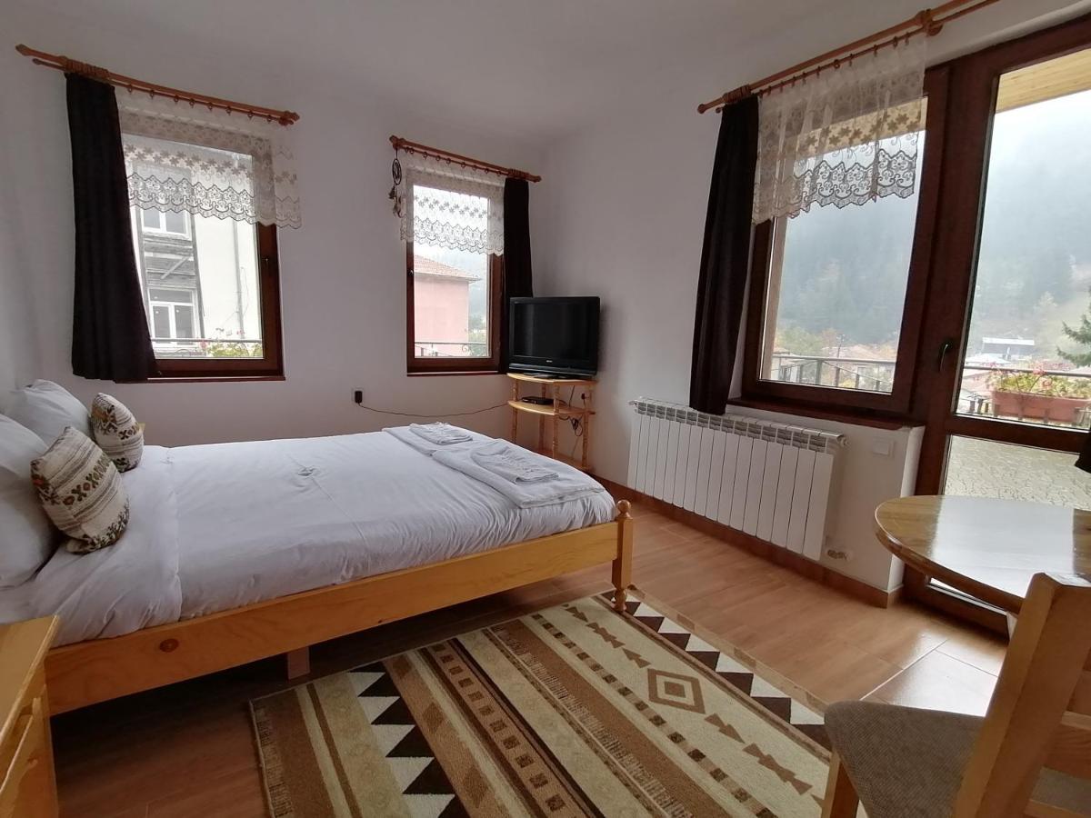 Къща За Гости Камината Trigrad Exterior foto